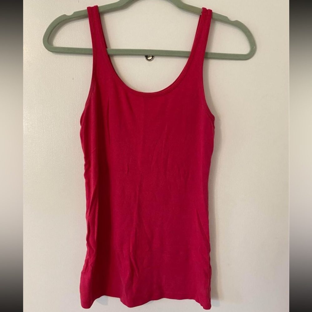 Women’s Old Navy pink tank/cami